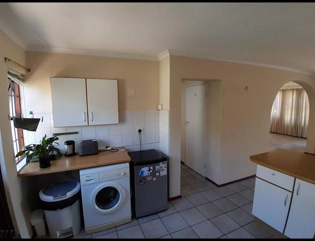 3 BEDROOM PROPERTY TO RENT IN RONDEBOSCH